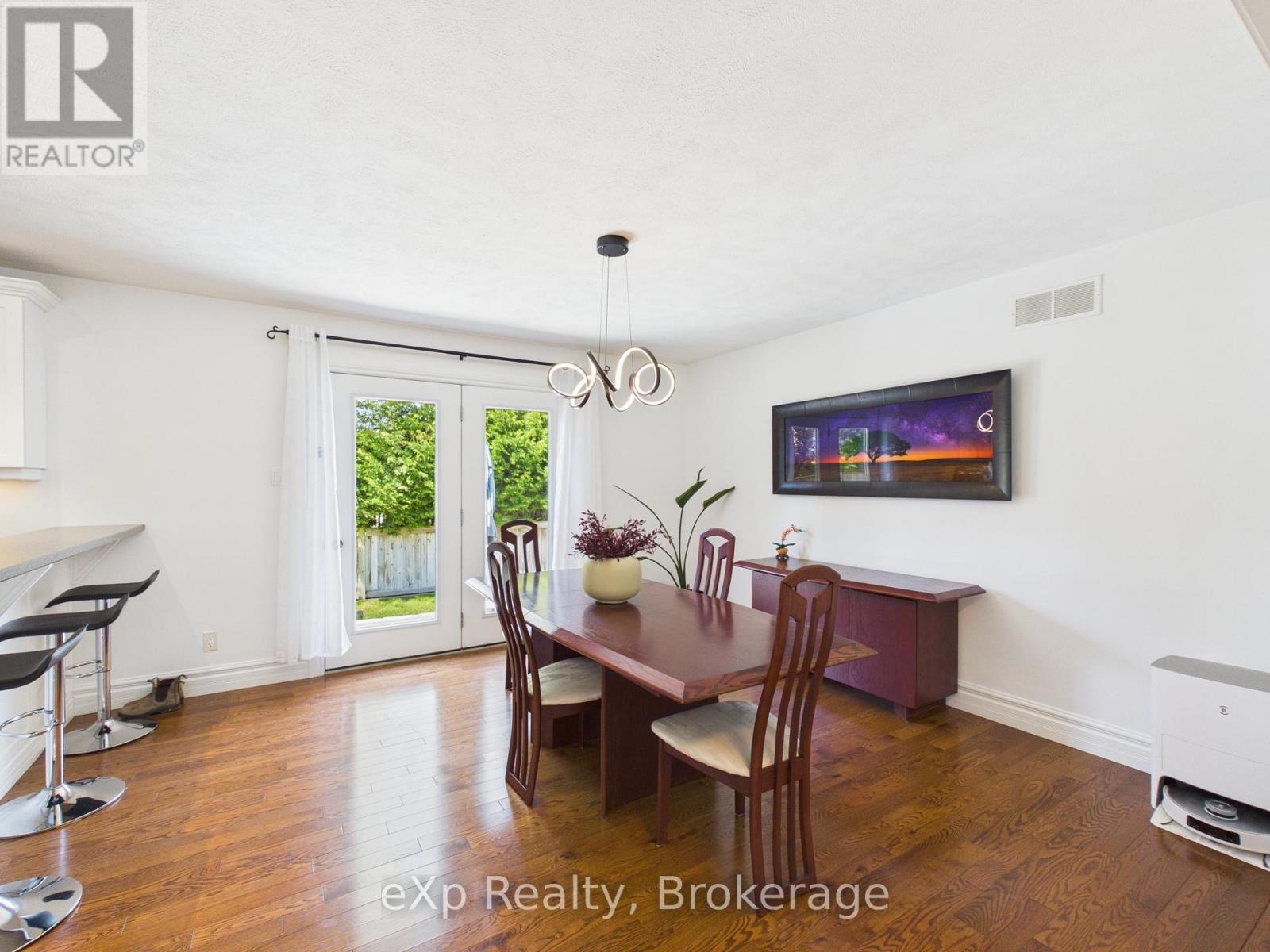 513 CREEKWOOD DRIVE - 16