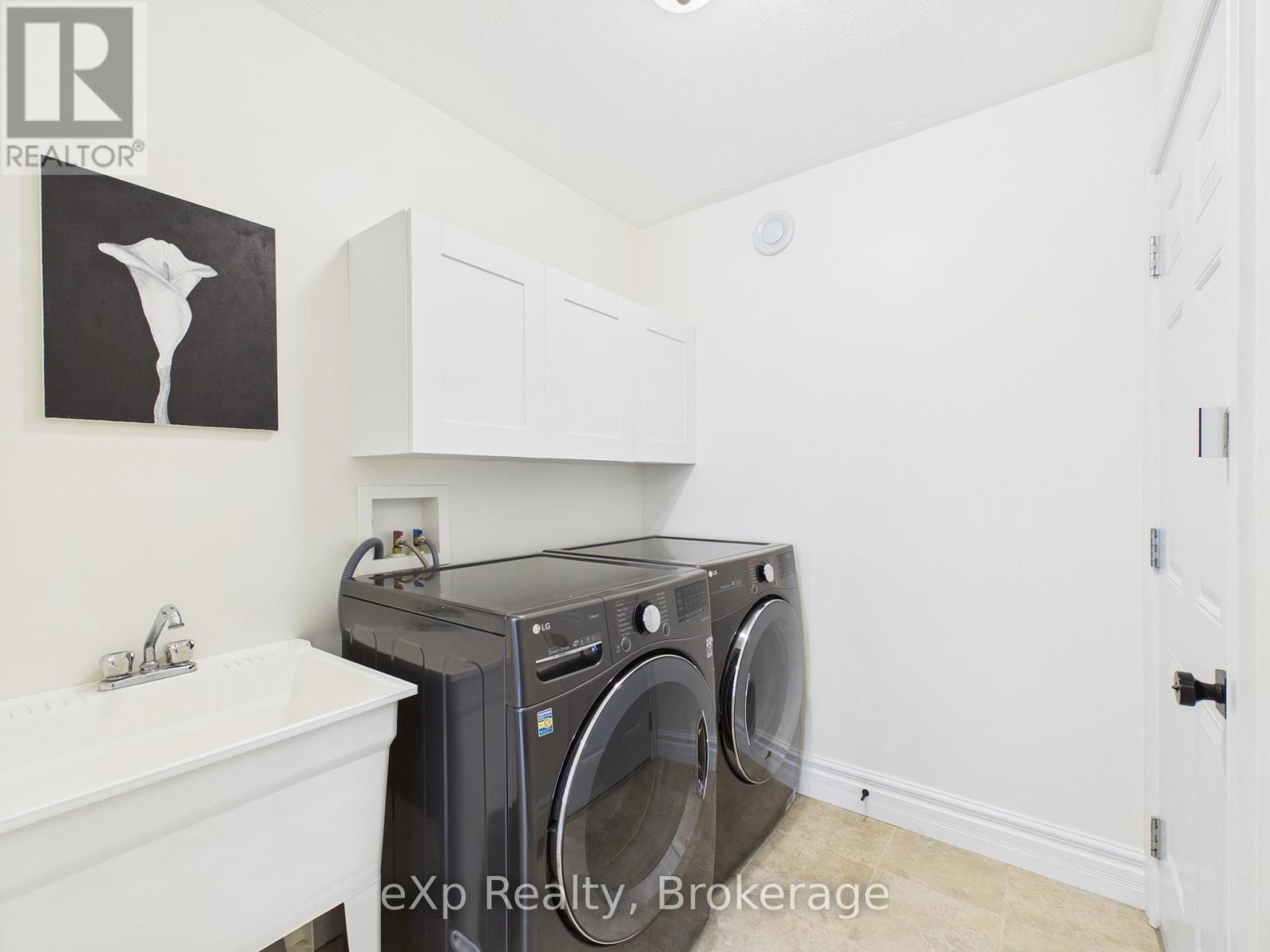 513 CREEKWOOD DRIVE - 24