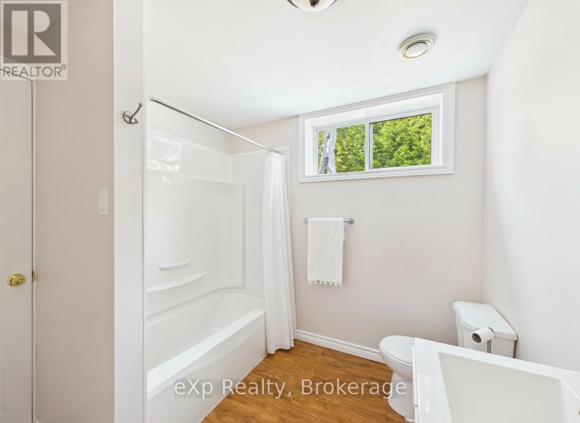 513 CREEKWOOD DRIVE - 34