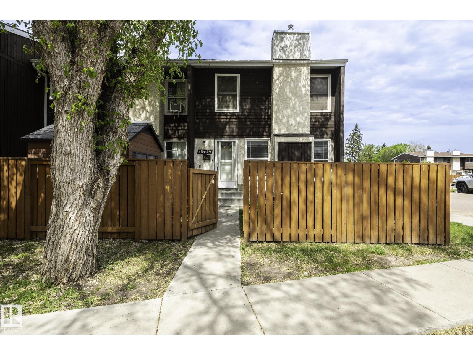 18439 66 AV NW - 1