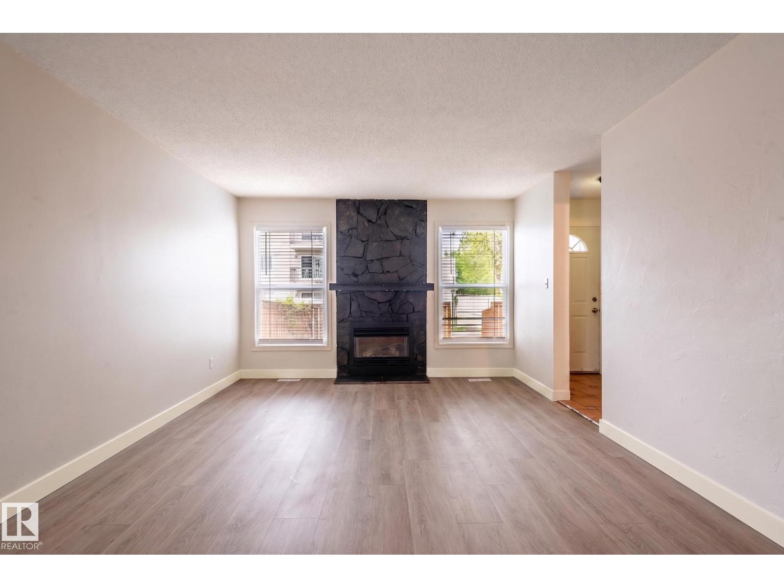18439 66 AV NW - 13