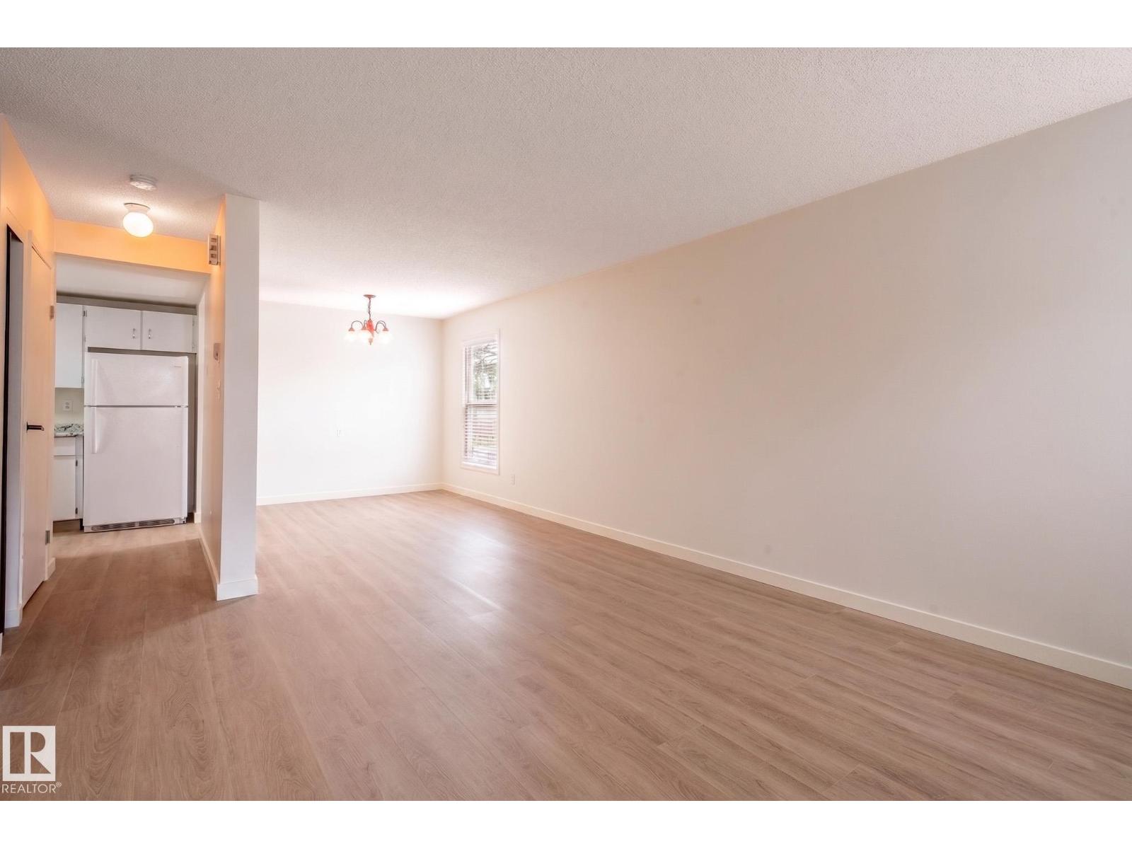18439 66 AV NW - 15
