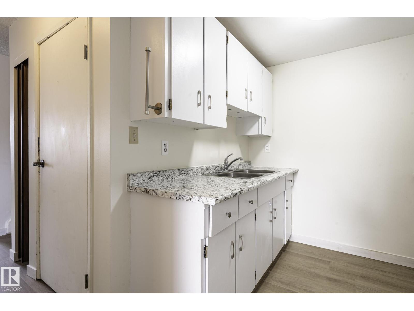 18439 66 AV NW - 20