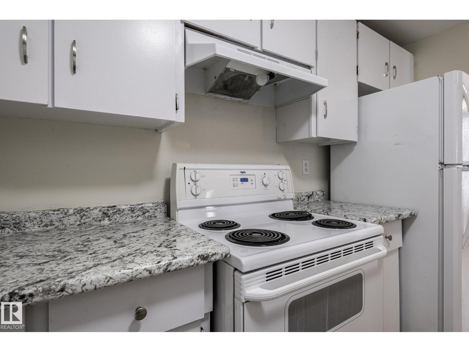18439 66 AV NW - 25