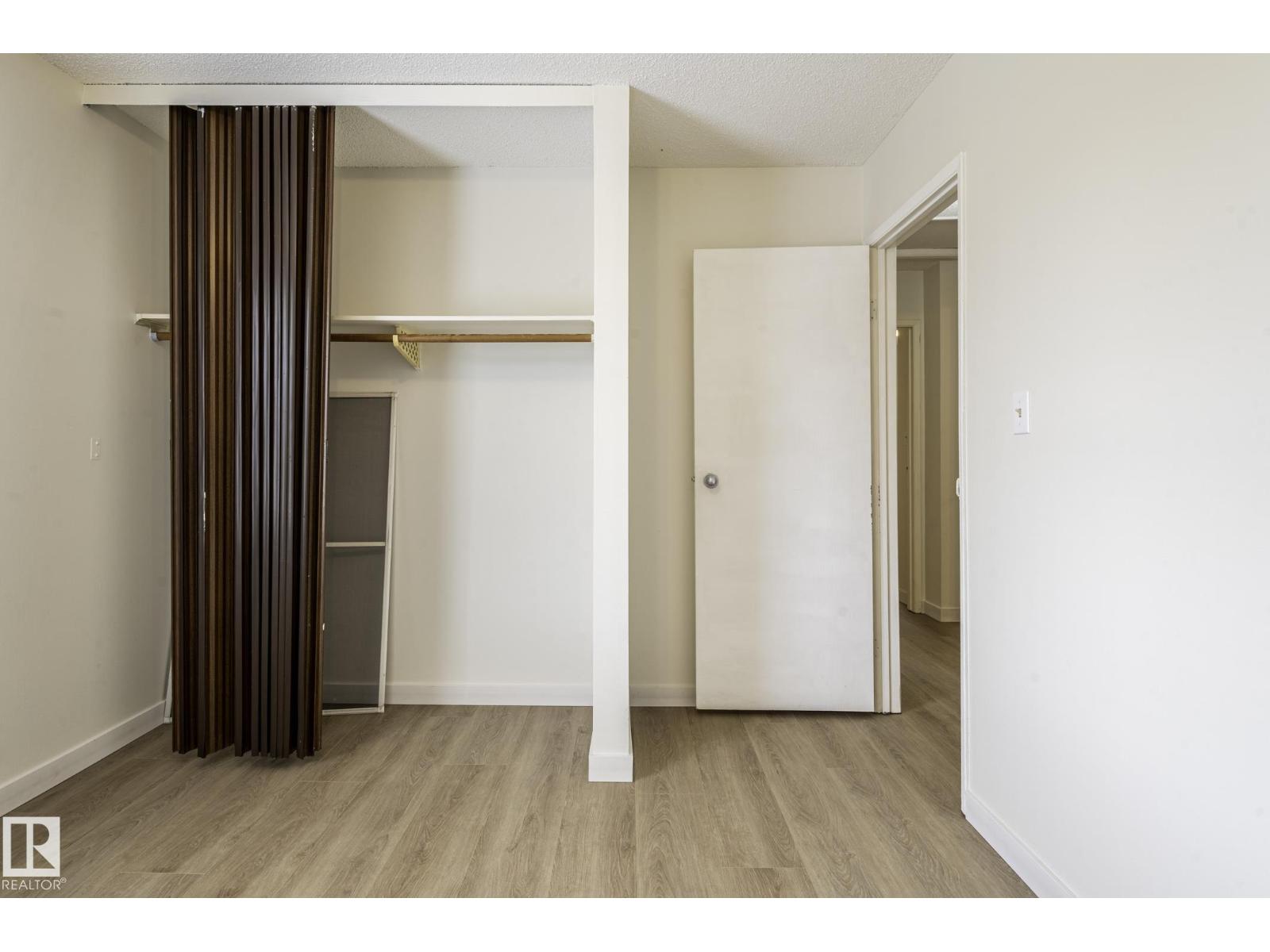 18439 66 AV NW - 30