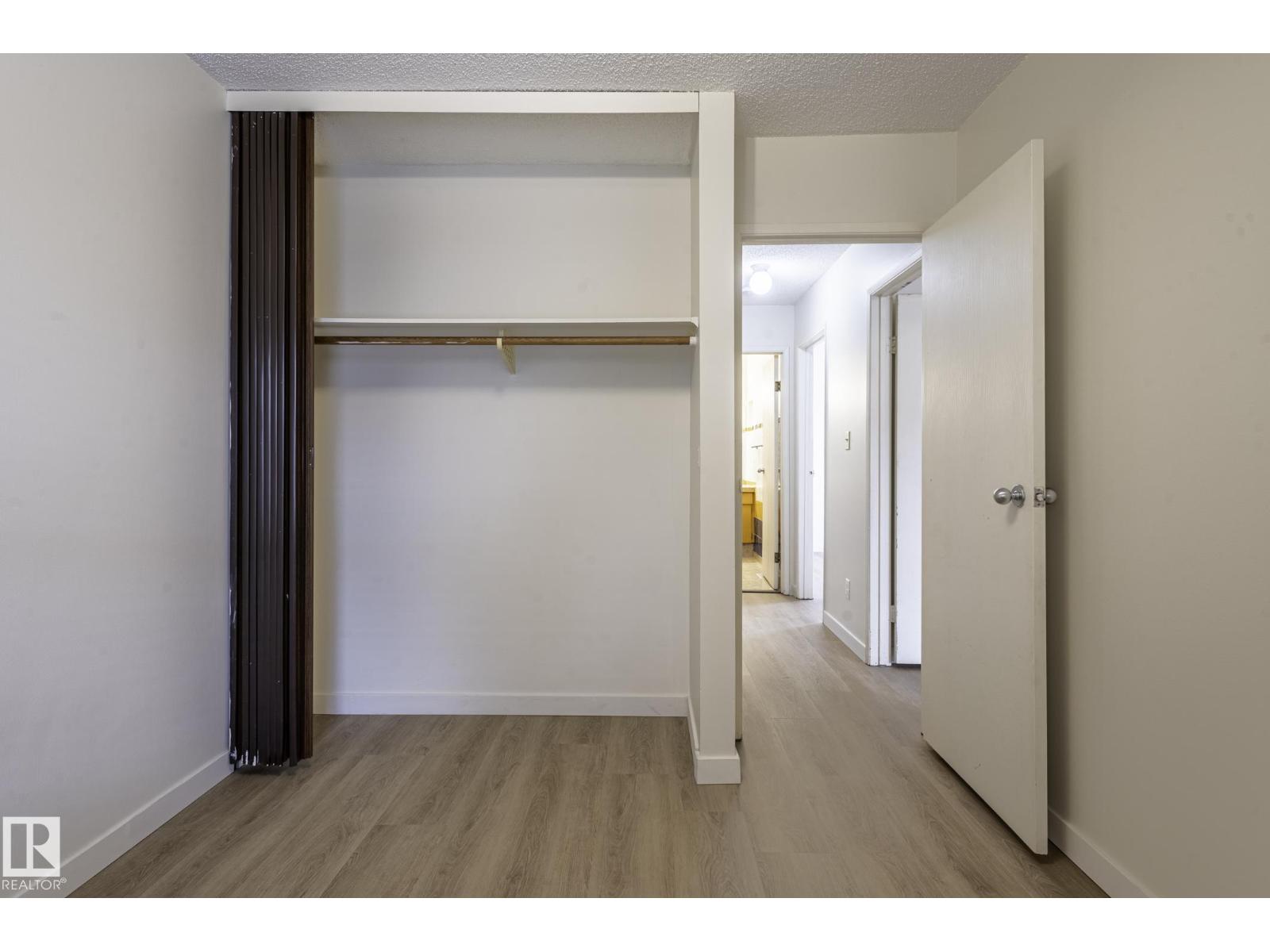 18439 66 AV NW - 37