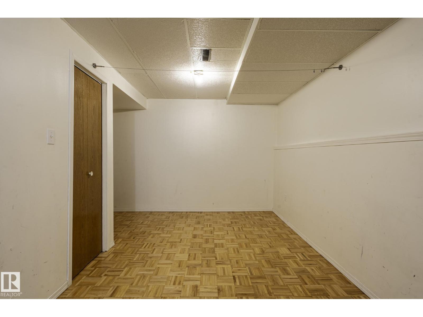 18439 66 AV NW - 43