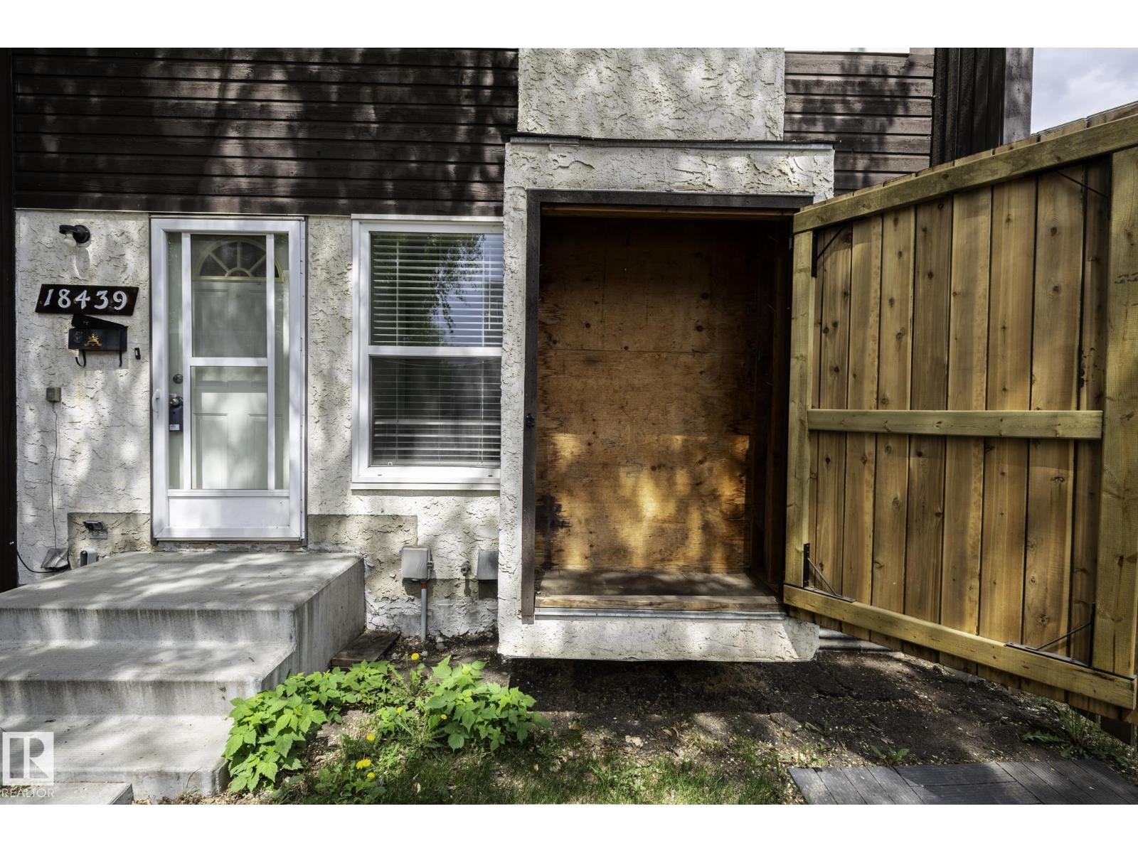 18439 66 AV NW - 49