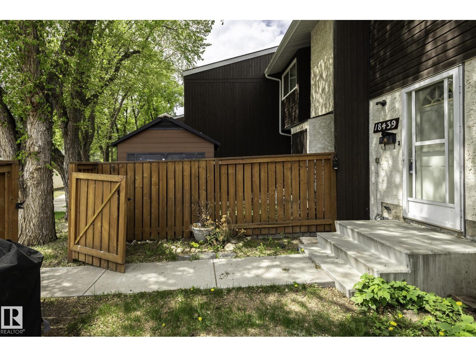 18439 66 AV NW - 50