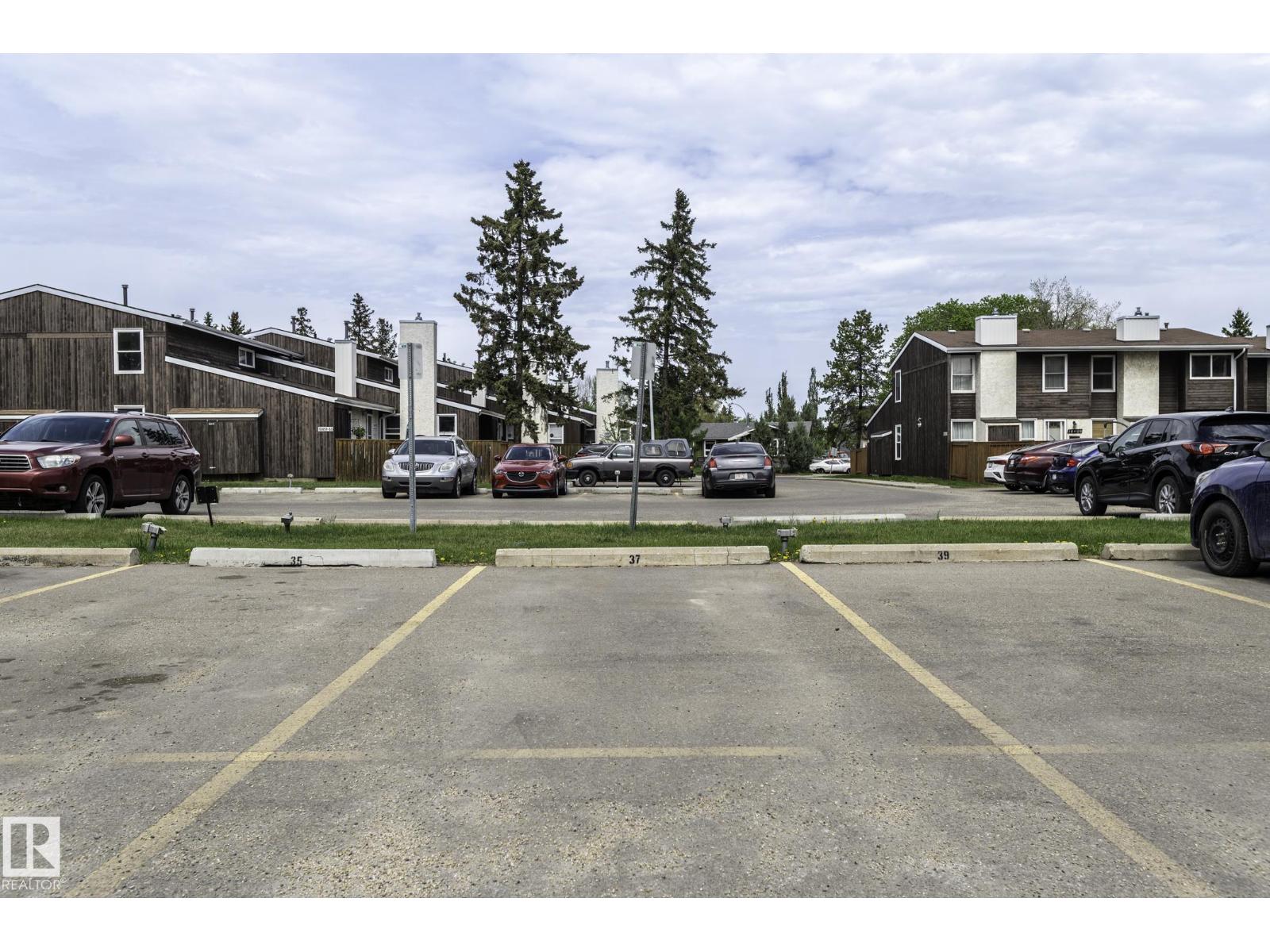 18439 66 AV NW - 52
