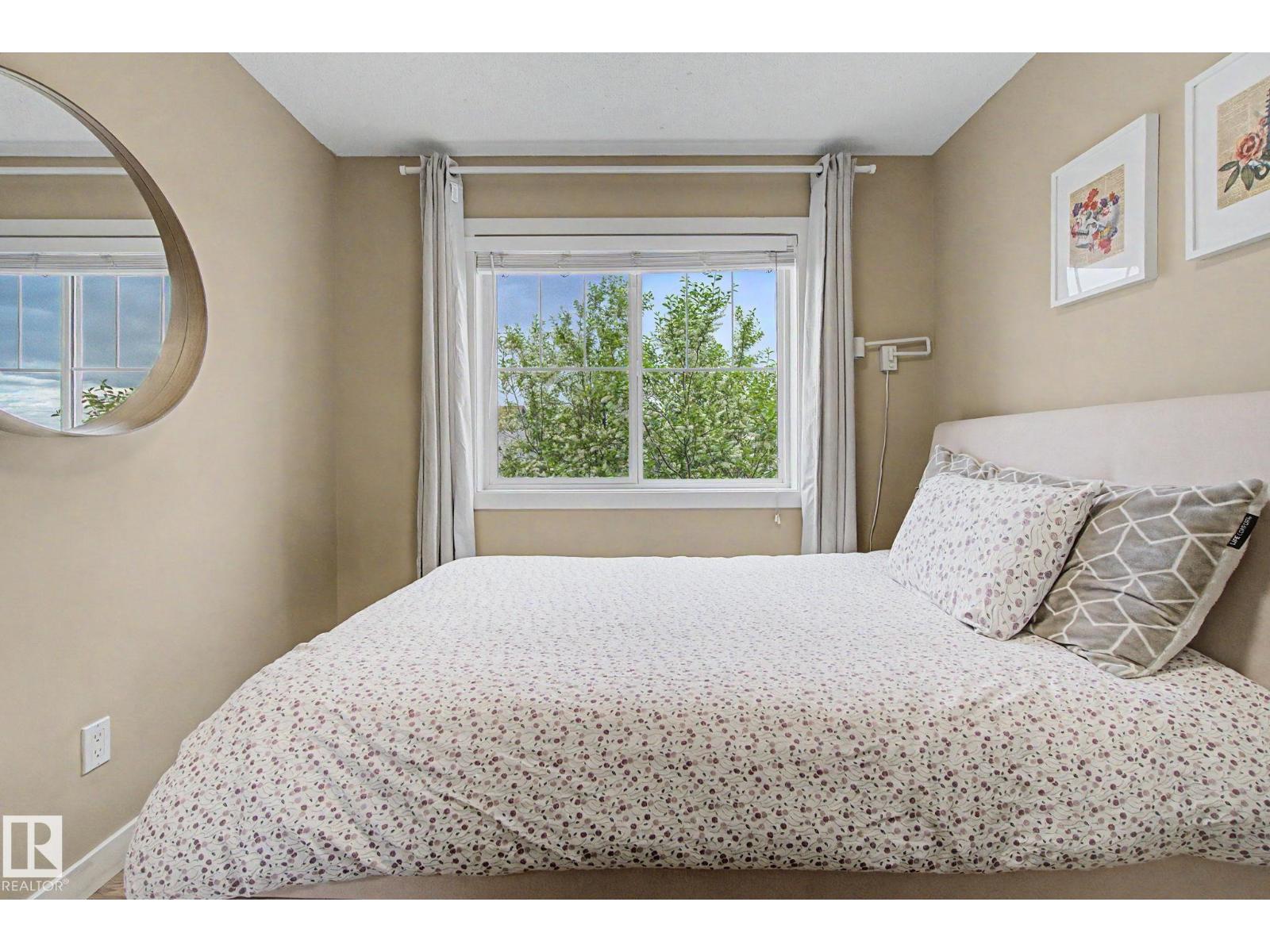 9704 221 ST NW - 27