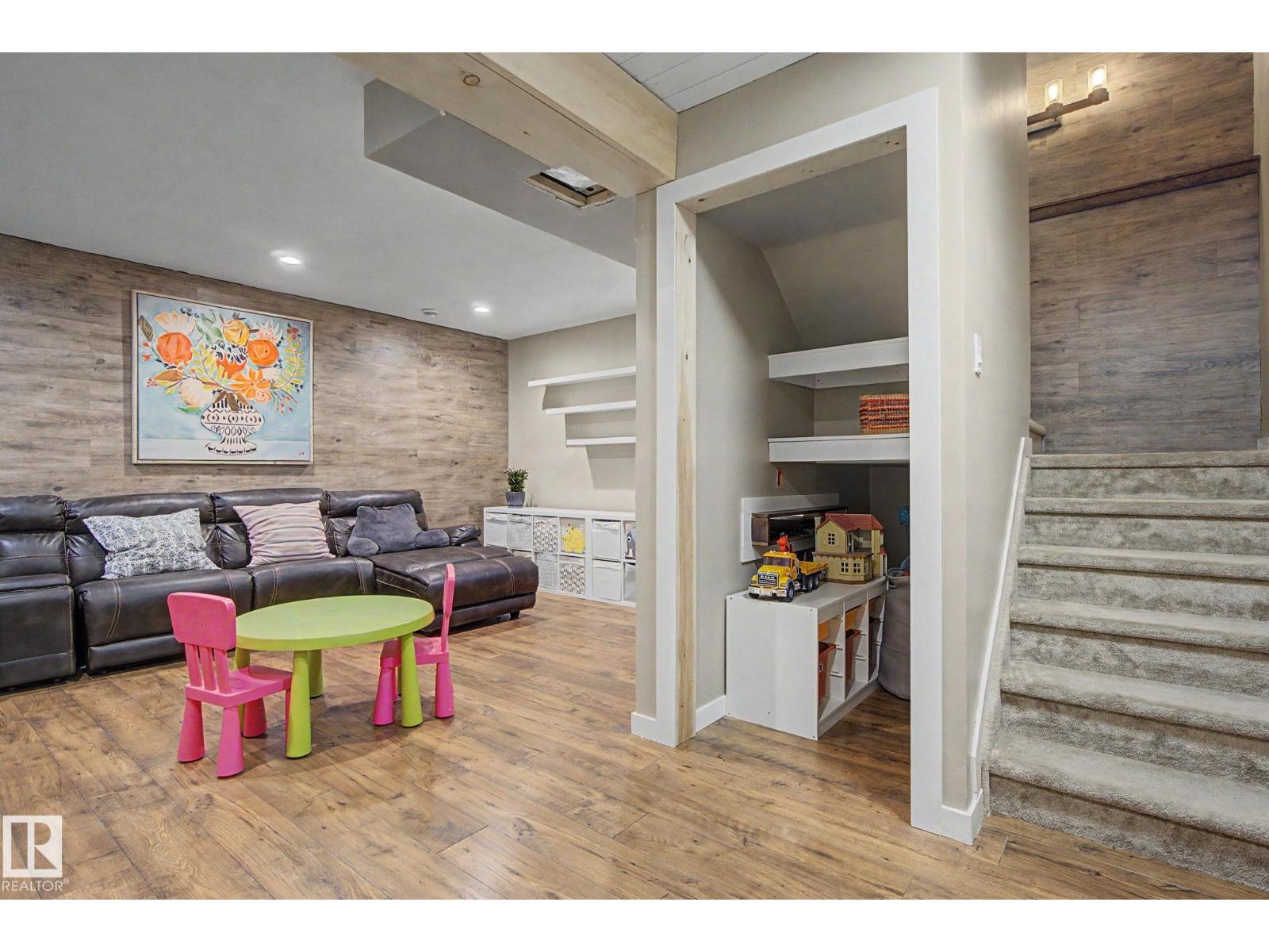 9704 221 ST NW - 35