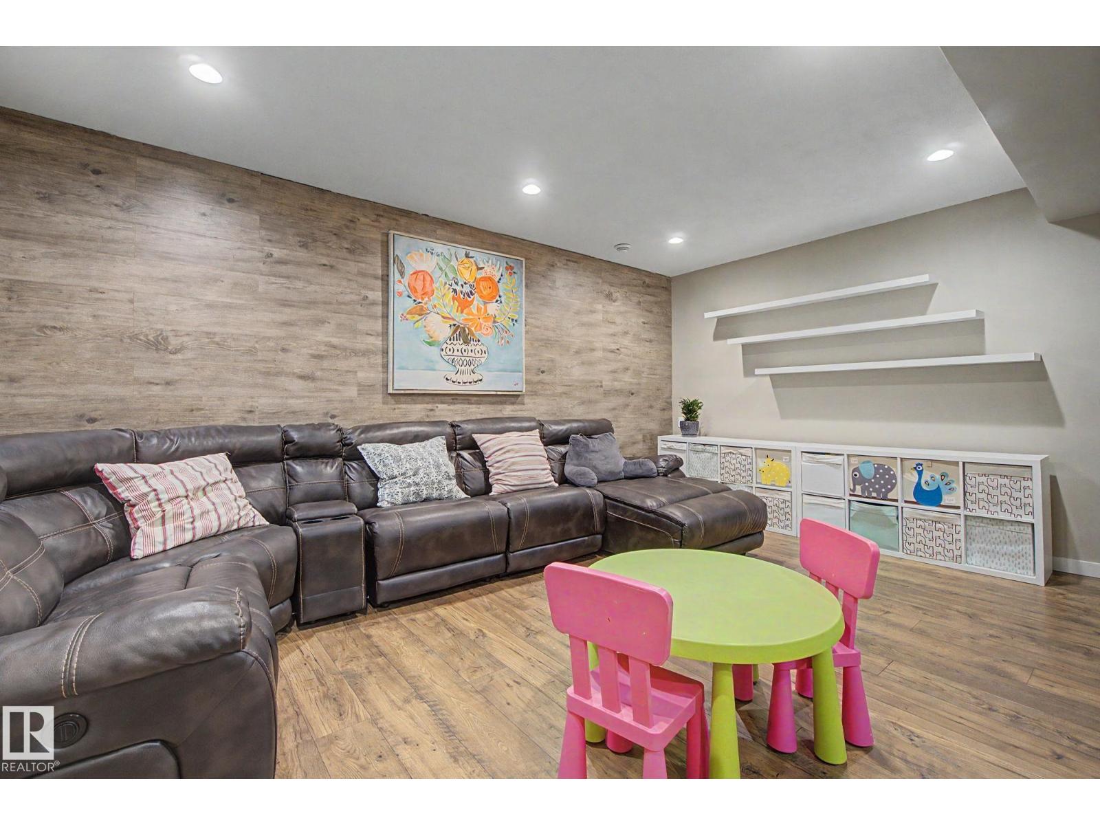 9704 221 ST NW - 36