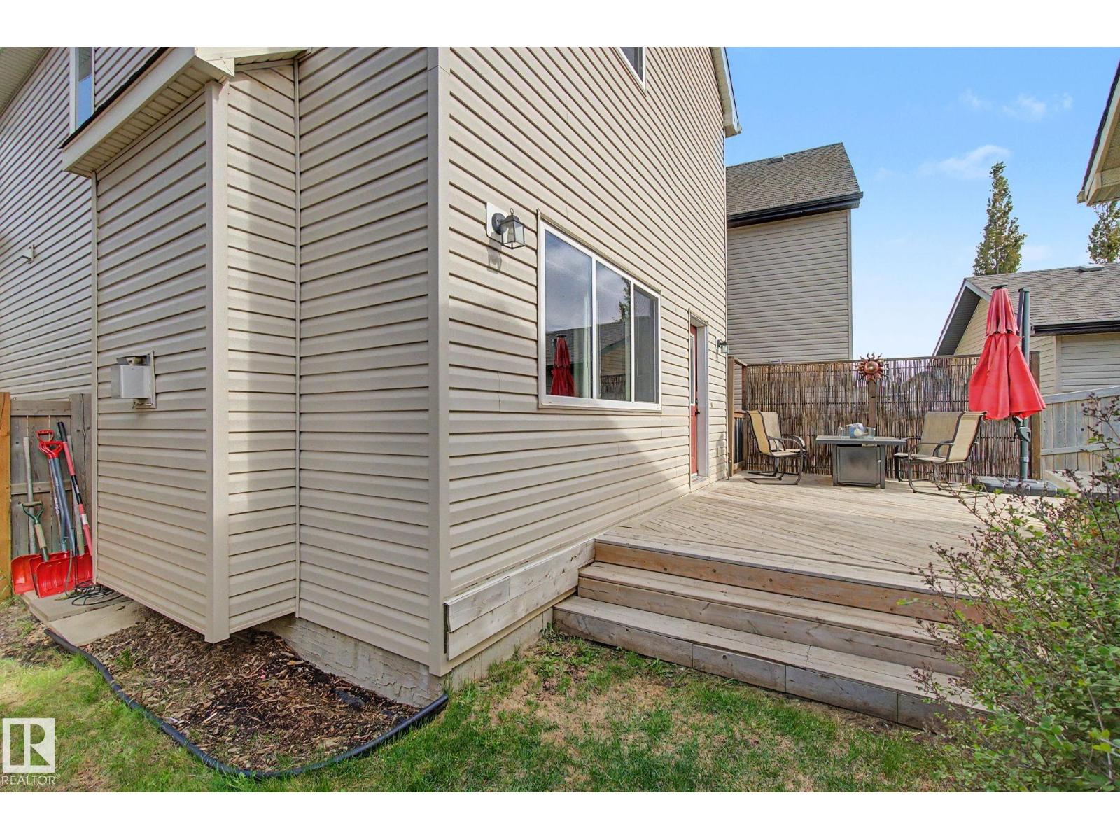 9704 221 ST NW - 43