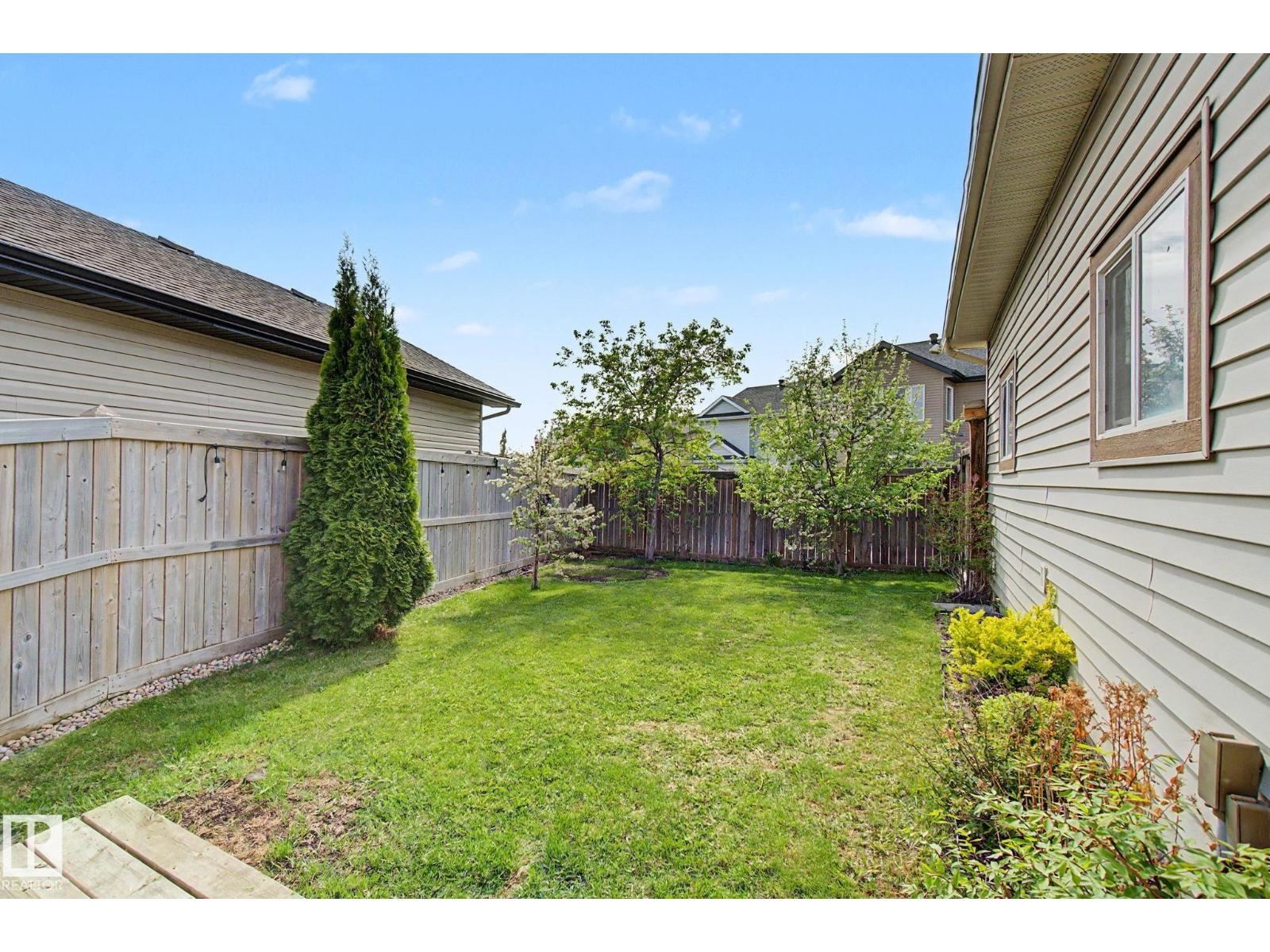 9704 221 ST NW - 44