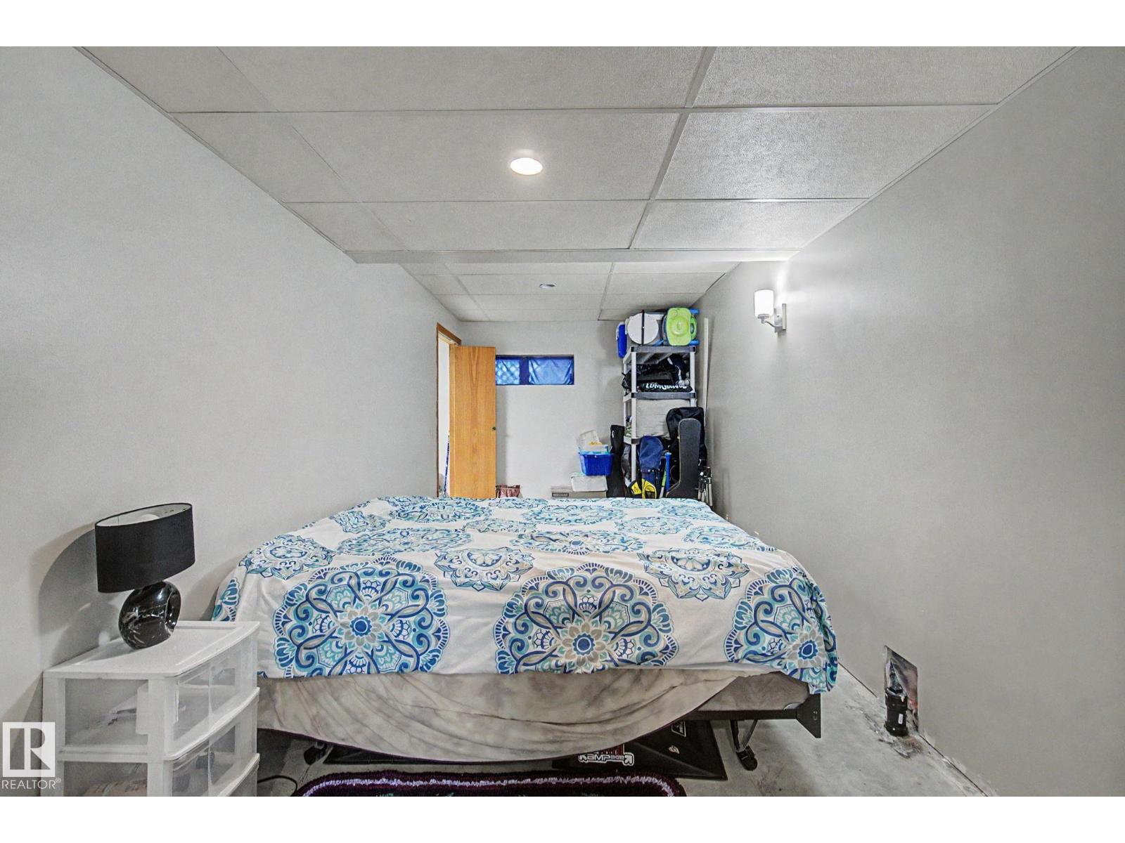 #141 5 ABERDEEN WY - 34