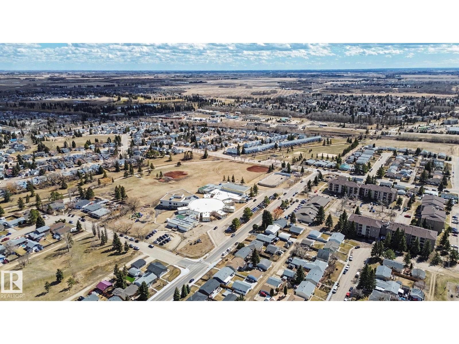 #141 5 ABERDEEN WY - 56