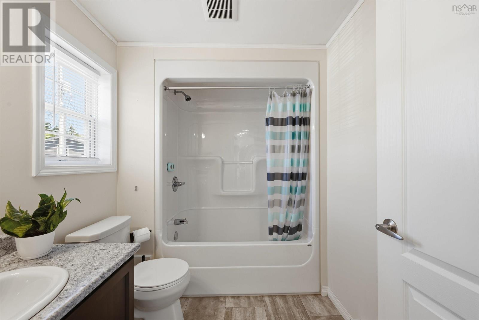 29 Seventh Street - 23