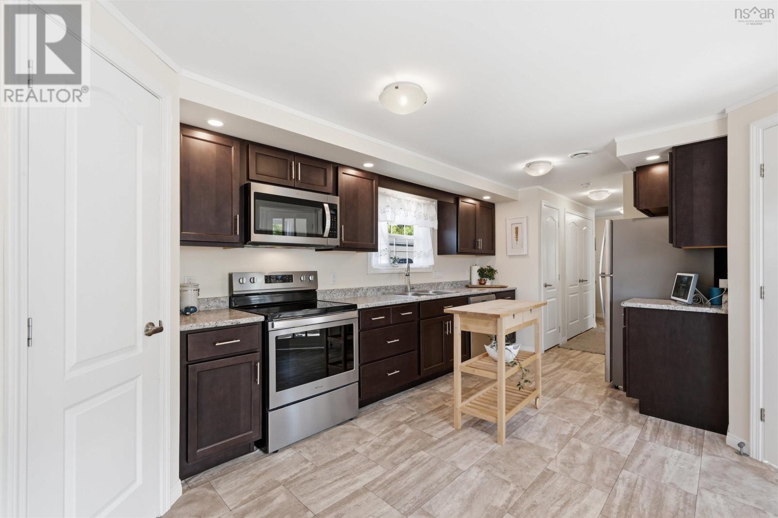 29 Seventh Street - 7