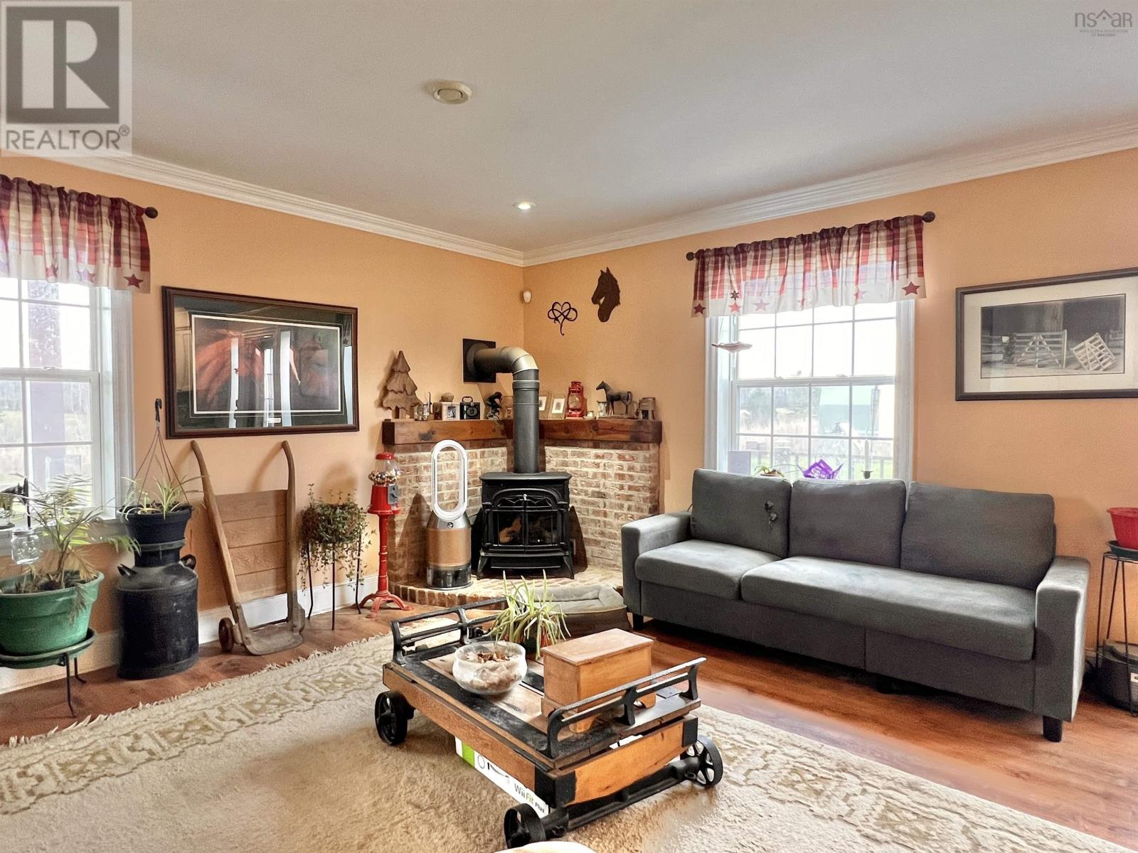 Property 23 of 45 of 697 Belmont Road