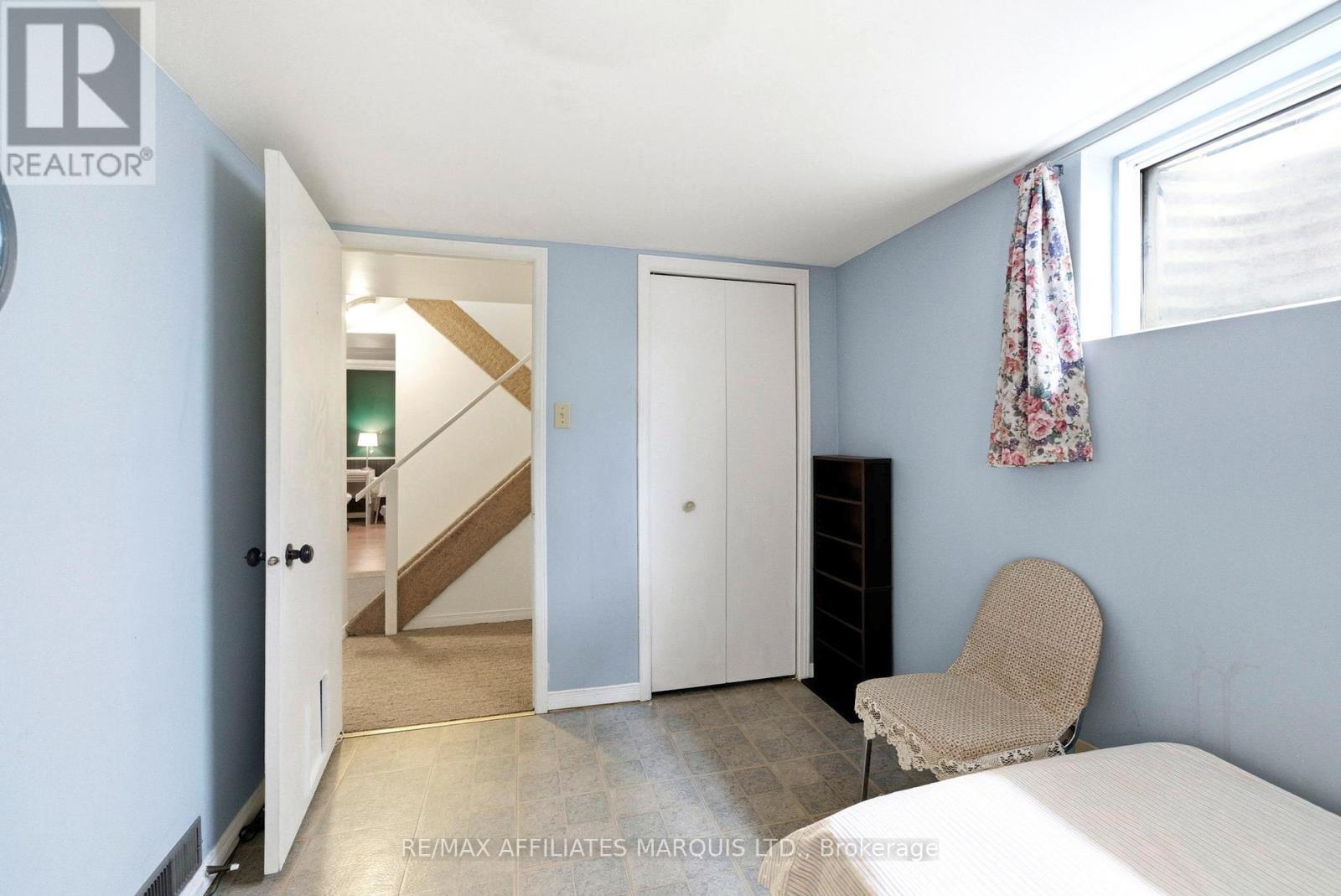 672 CHAMPLAIN DRIVE - 34