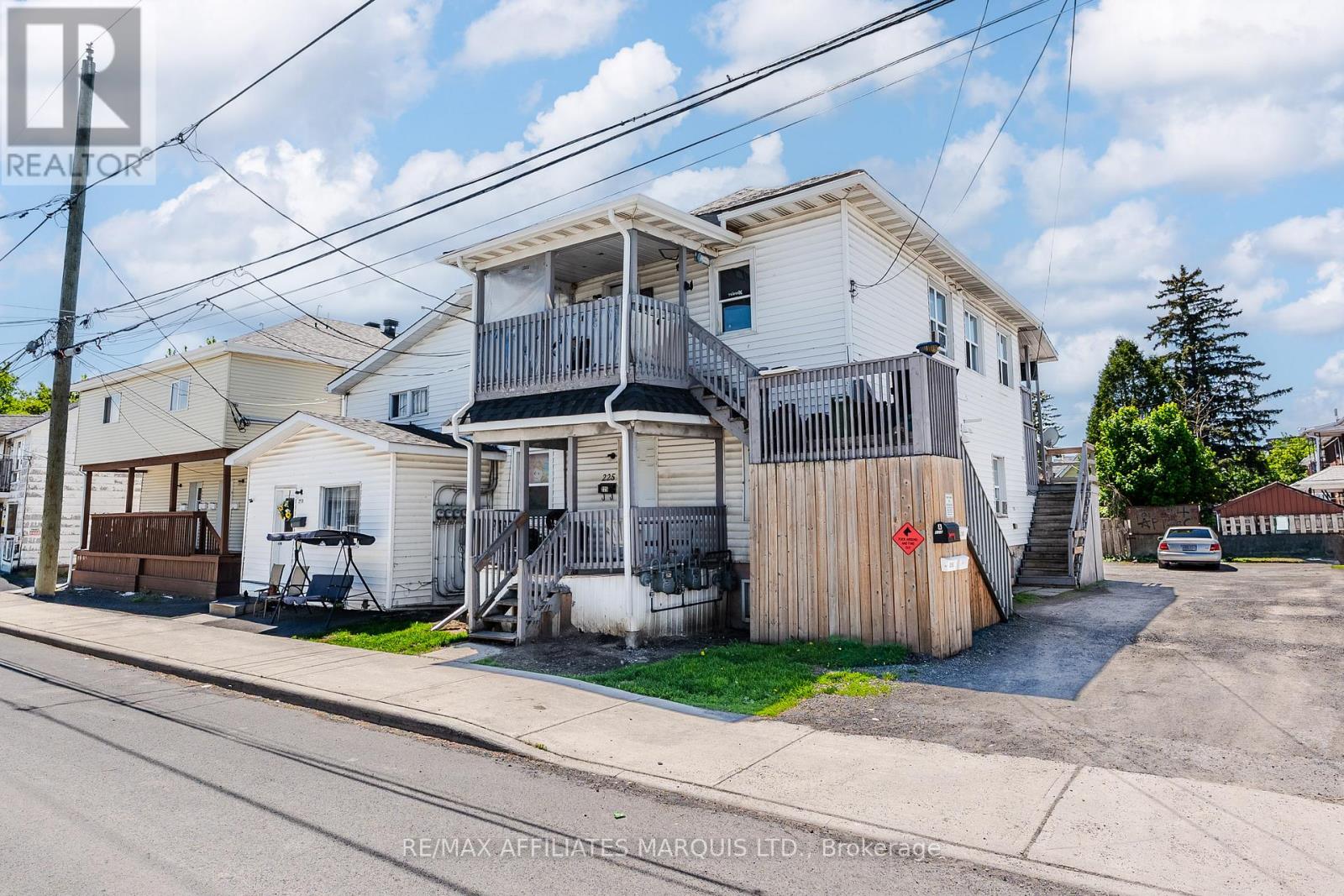 225 LOUISA STREET - 4