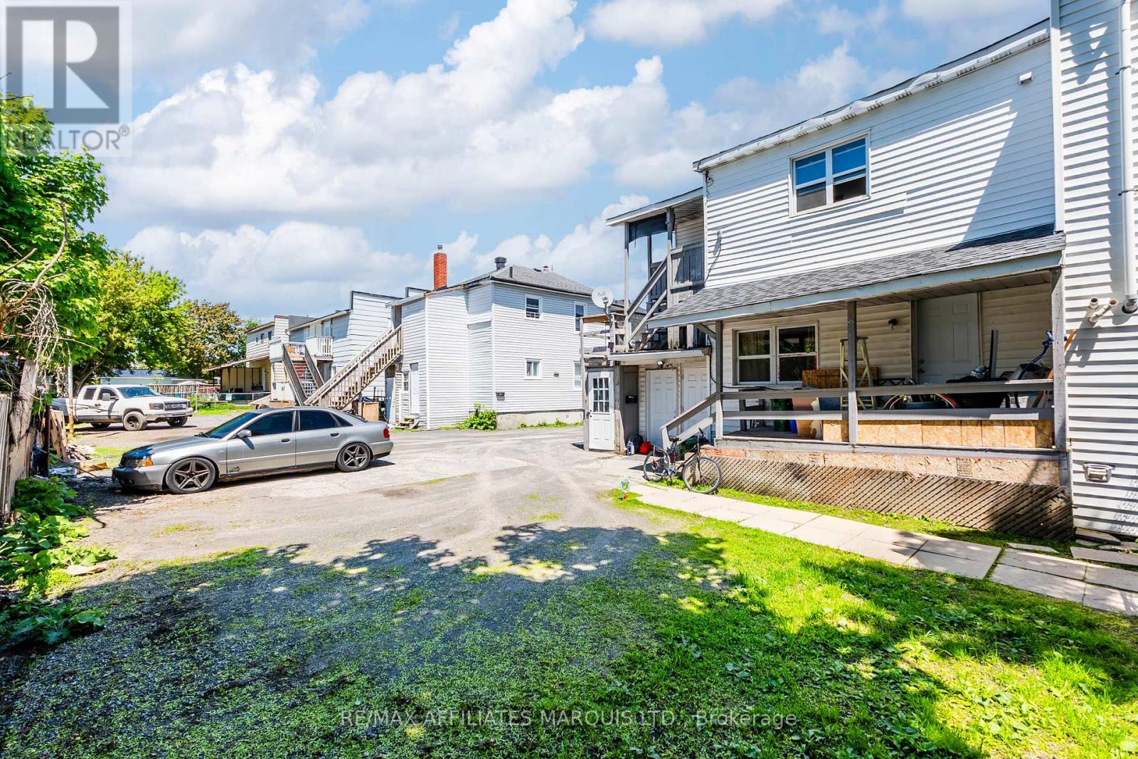 225 LOUISA STREET - 7
