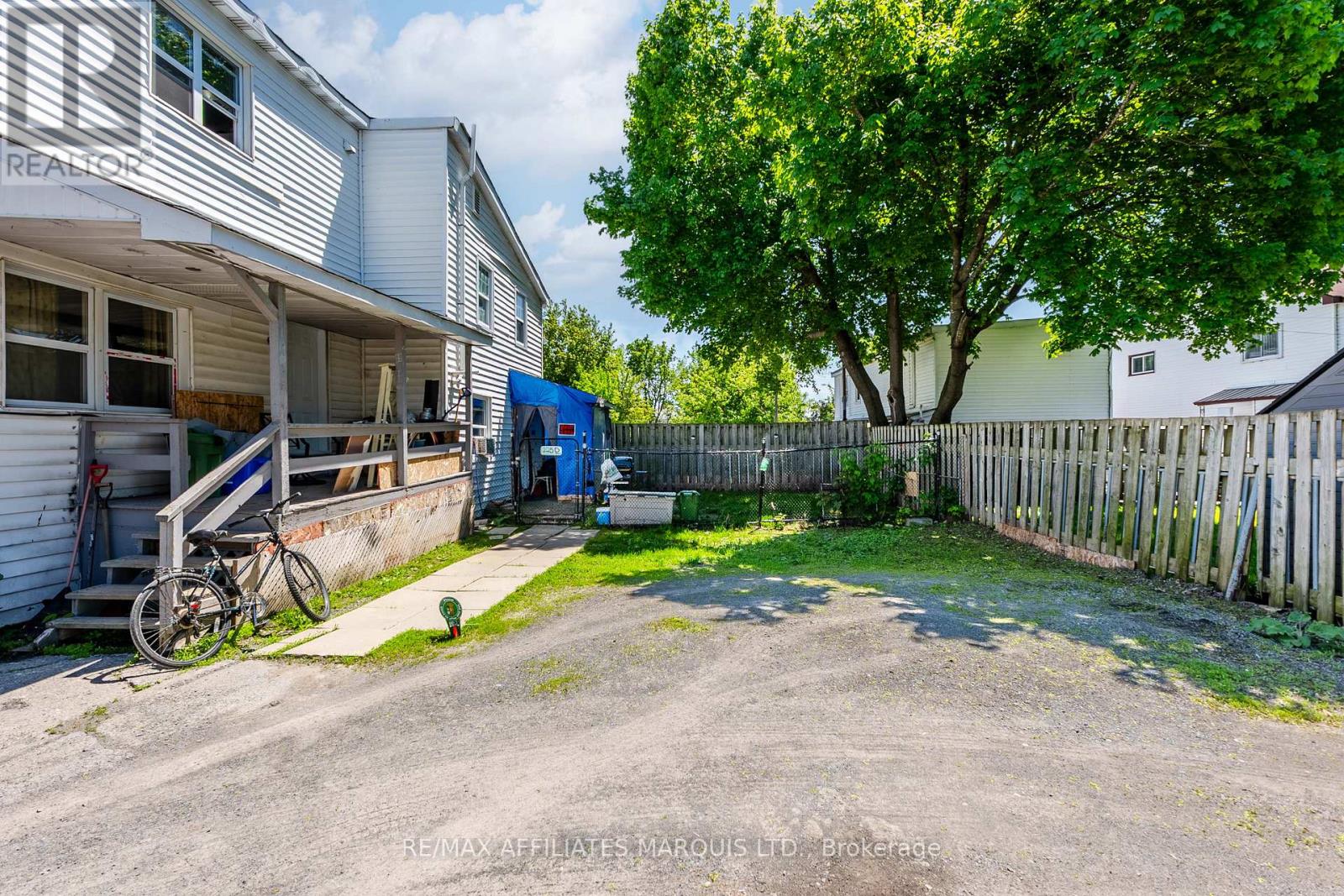 225 LOUISA STREET - 8