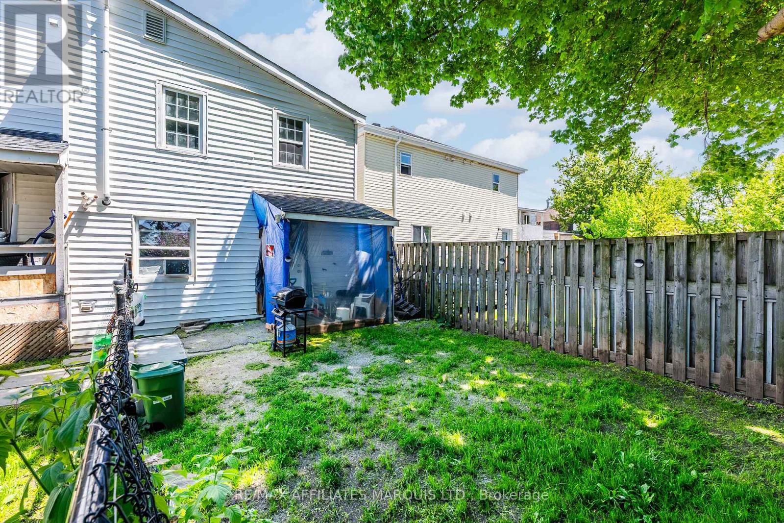 225 LOUISA STREET - 9