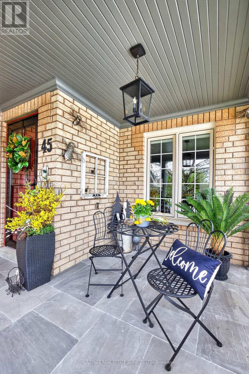 45 ROSEMARIE CRESCENT - 8