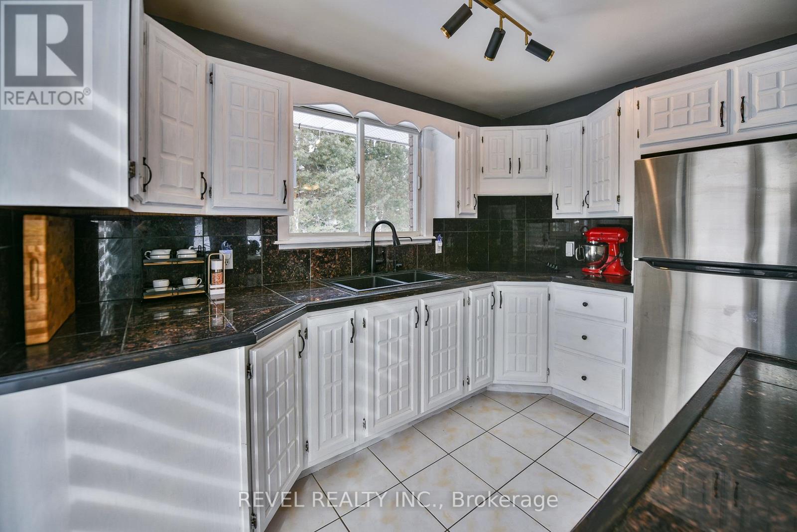 978 MUNICIPAL ROAD - 16