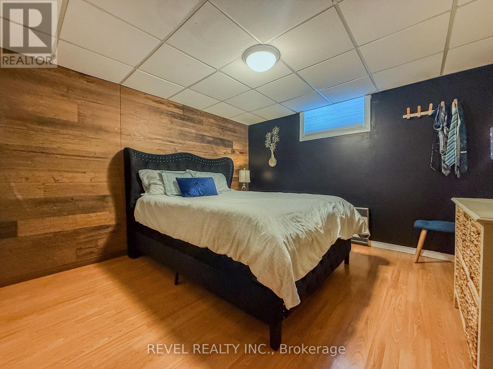 978 MUNICIPAL ROAD - 36