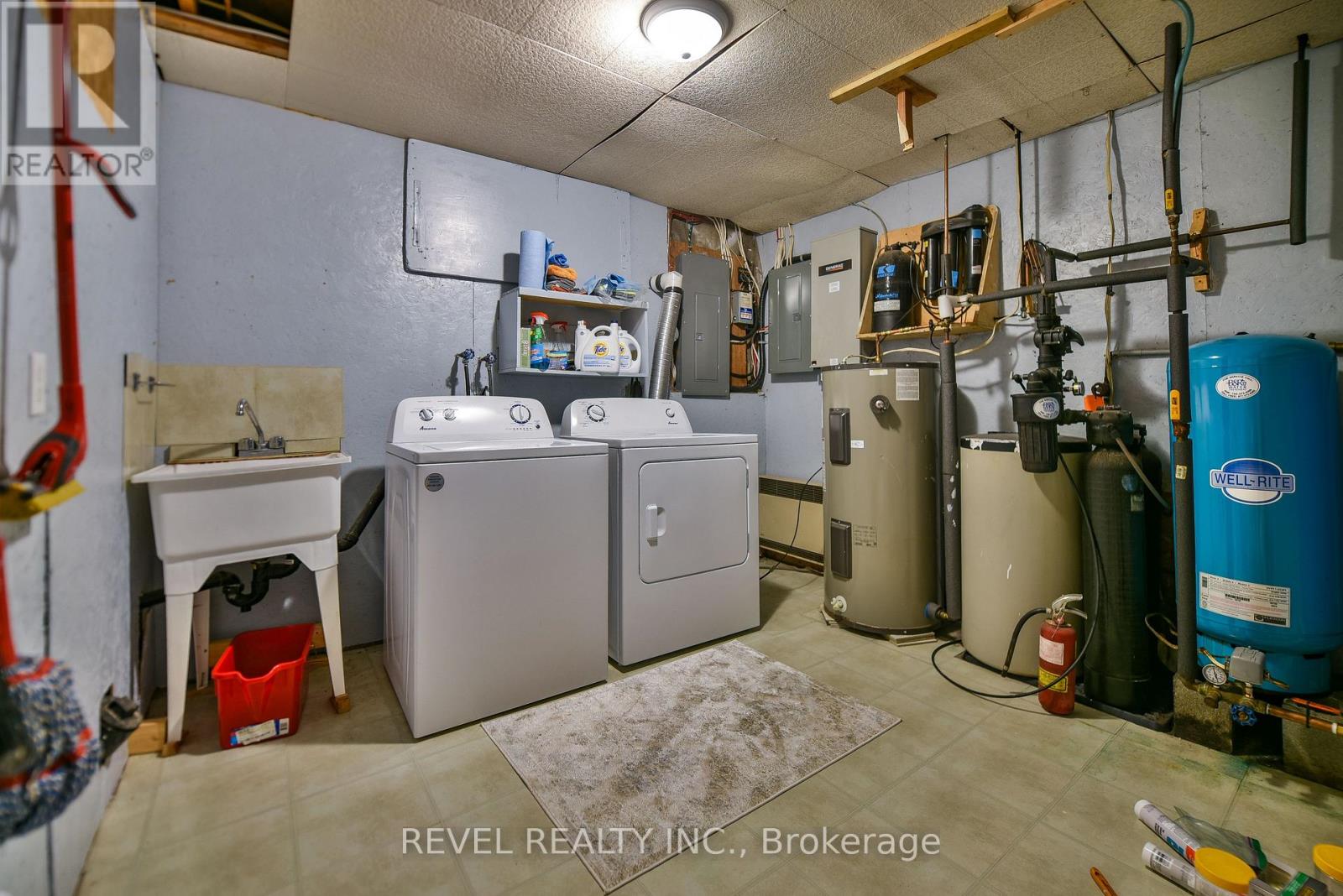 978 MUNICIPAL ROAD - 42
