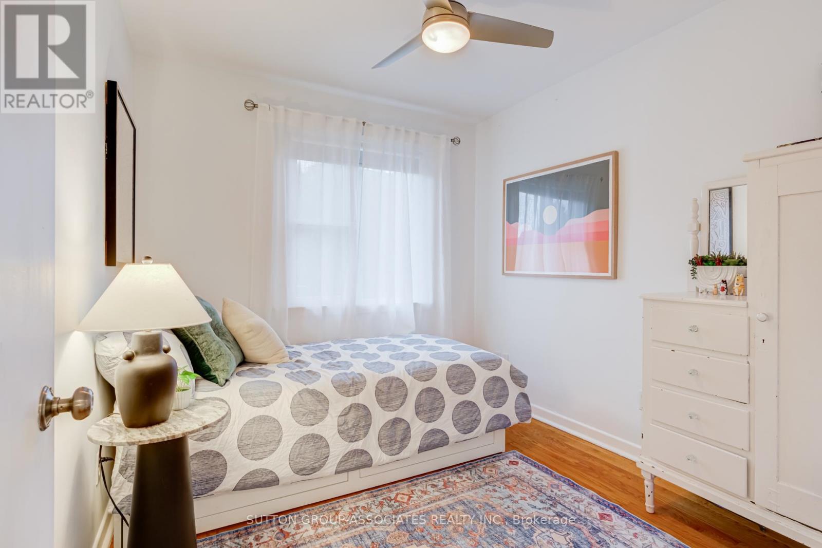 32A VERMONT AVENUE - 25