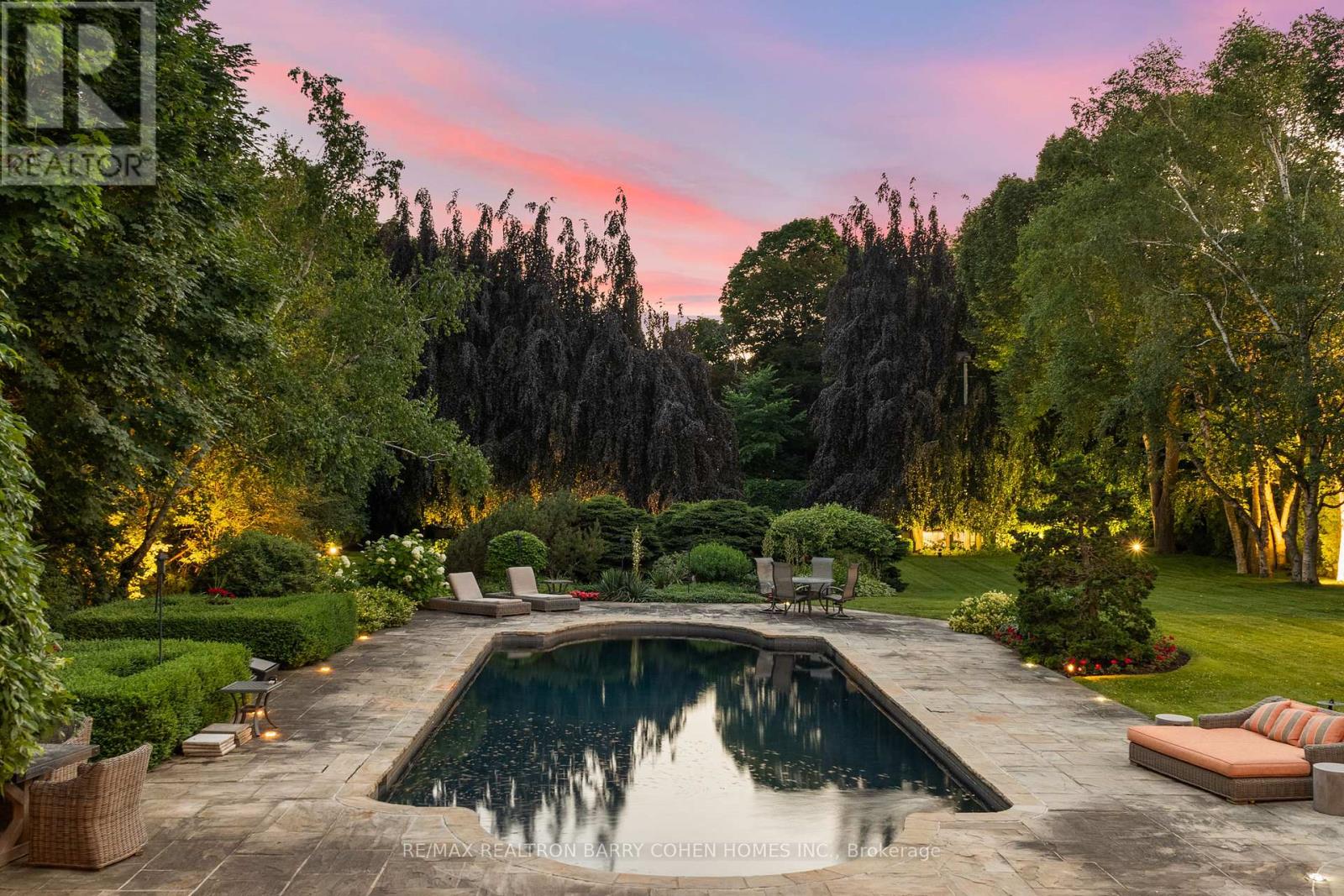 85 THE BRIDLE PATH - 30