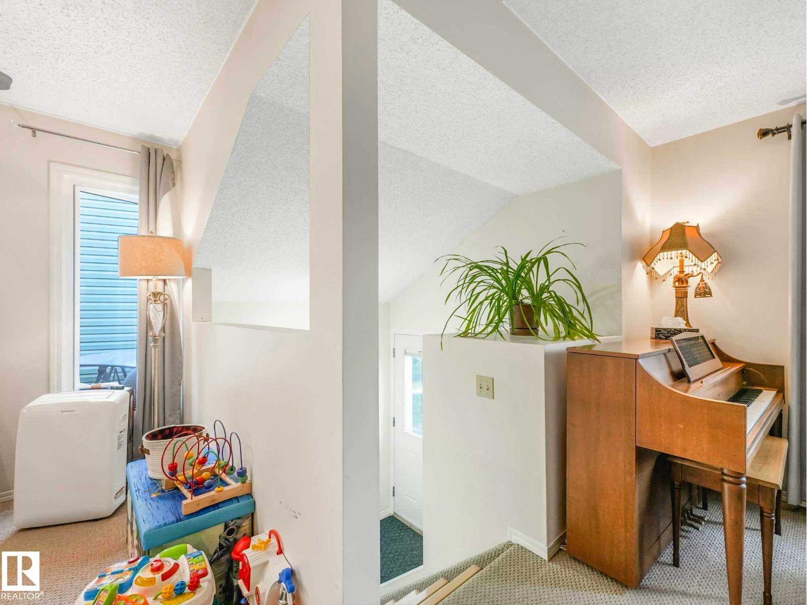 373 KIRKPATRICK CR NW - 10