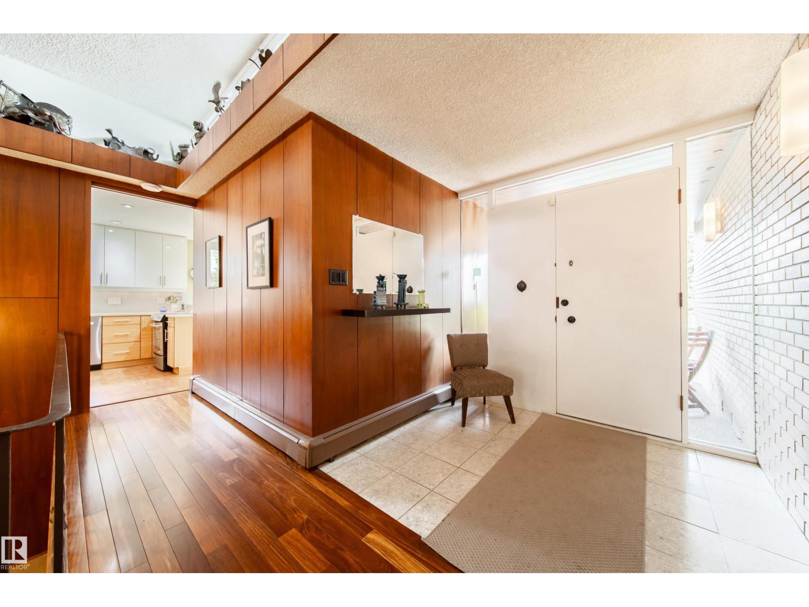 8703 137 ST NW - 7