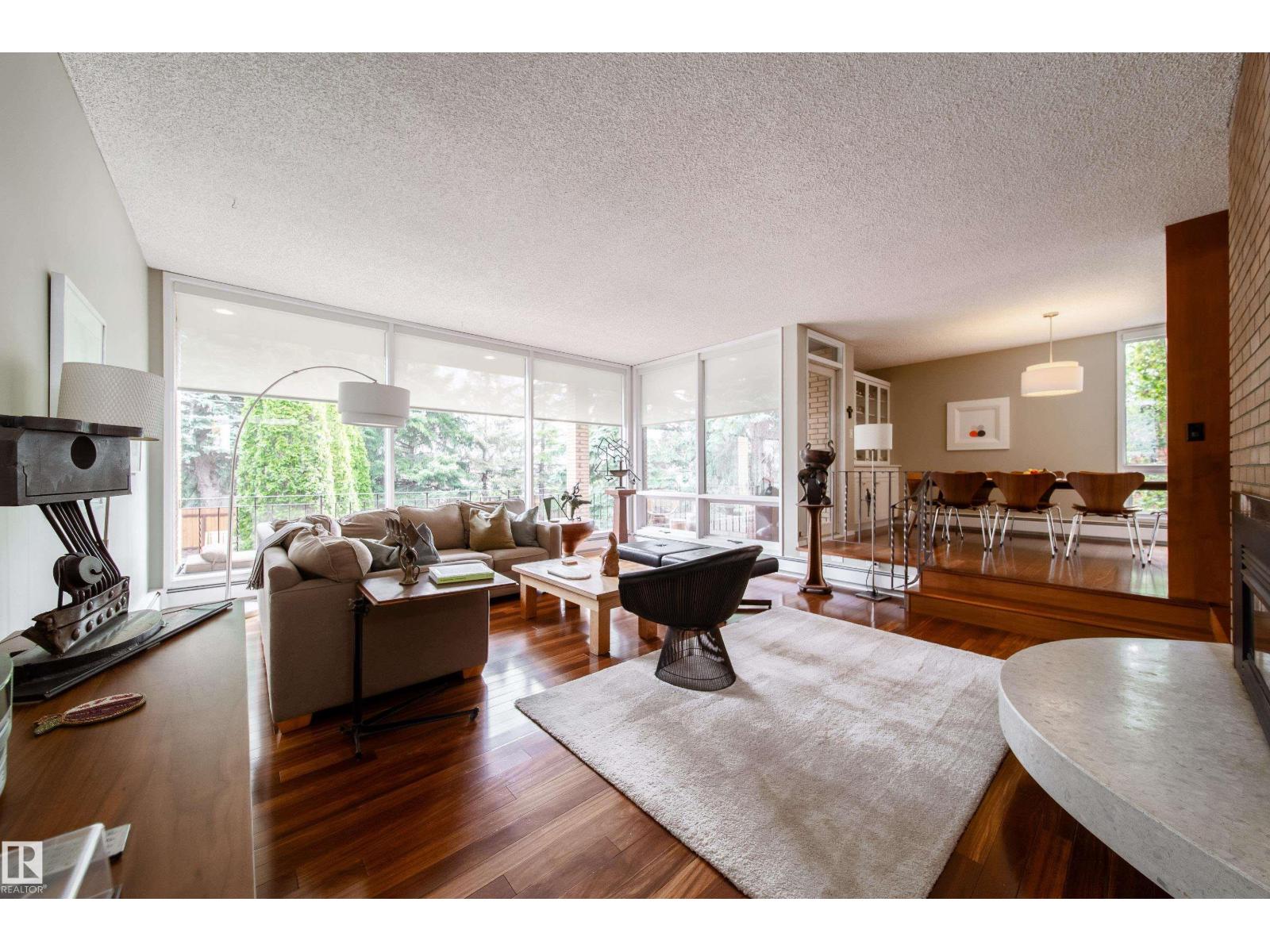 8703 137 ST NW - 11