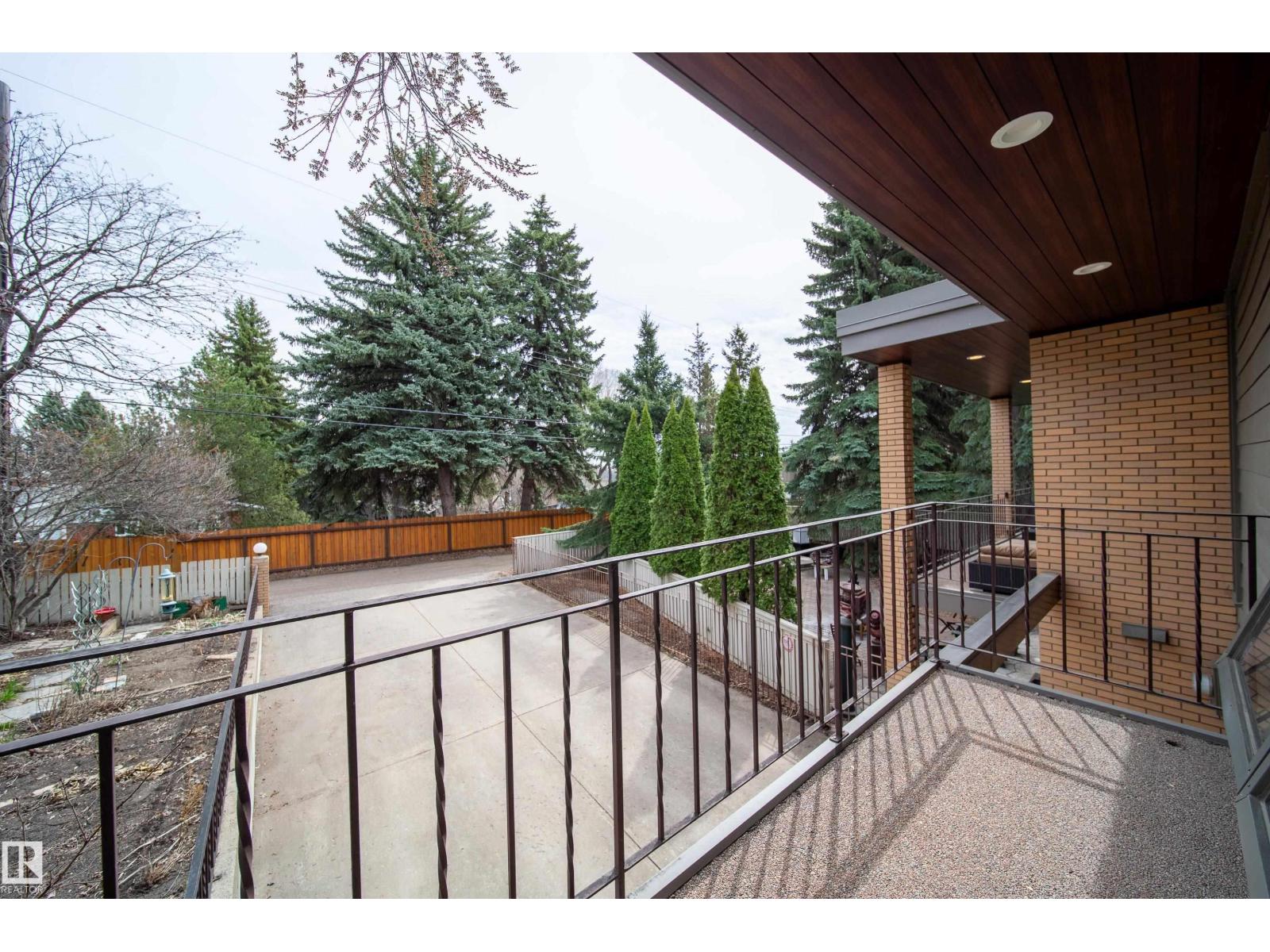 8703 137 ST NW - 52