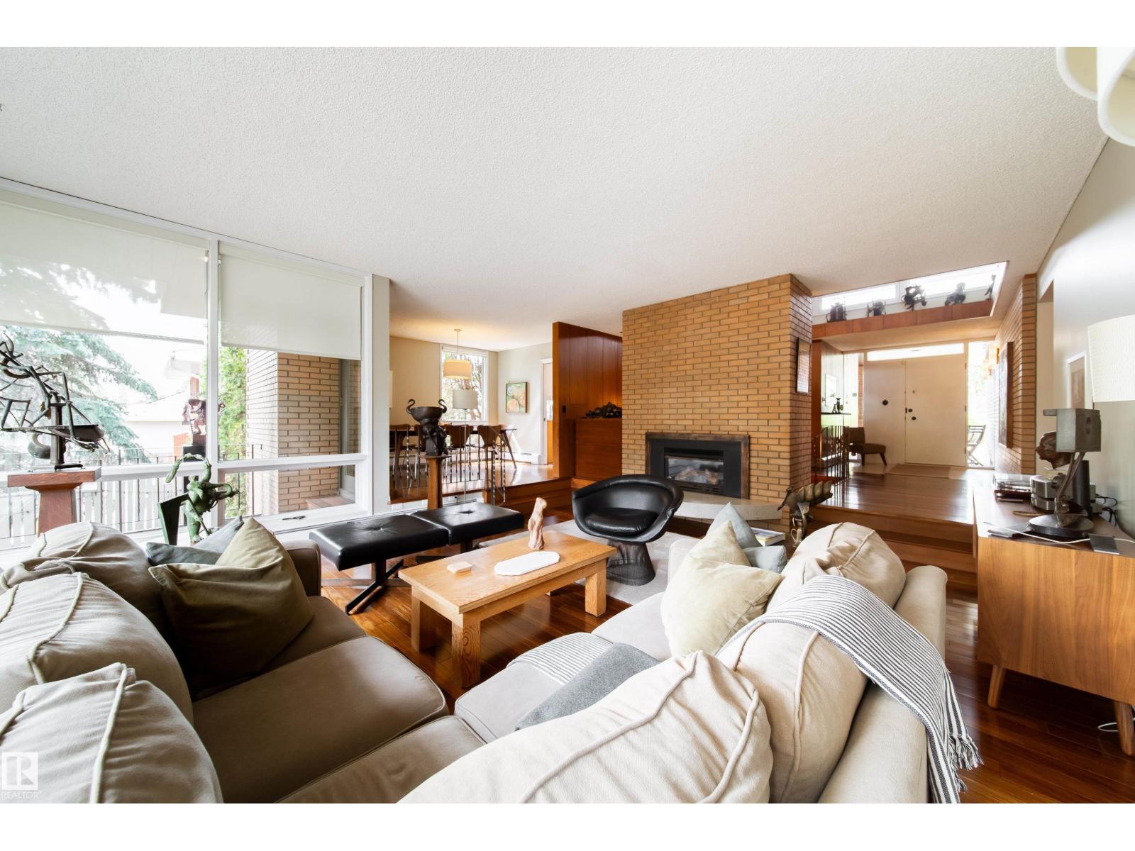 8703 137 ST NW - 15