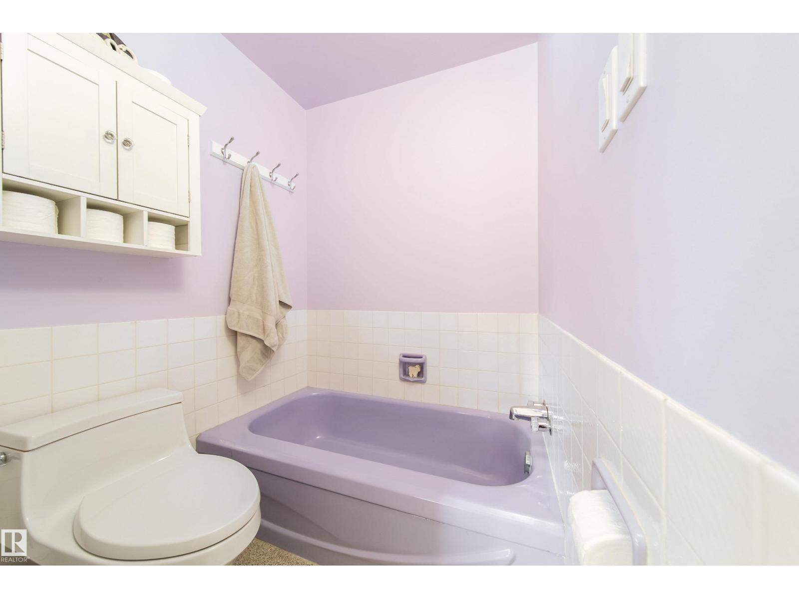 8703 137 ST NW - 42