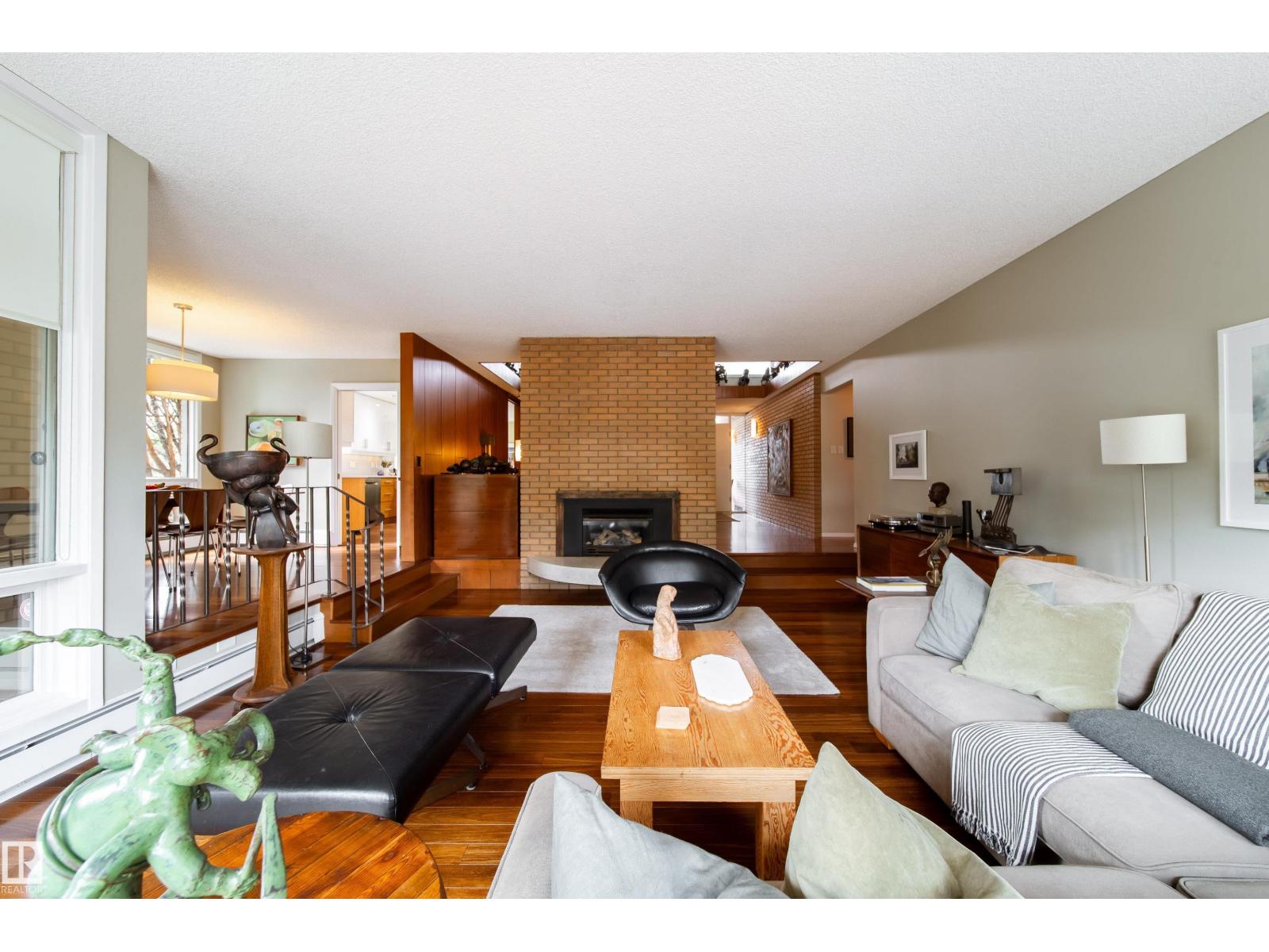8703 137 ST NW - 14