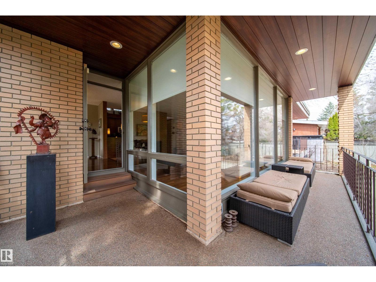 8703 137 ST NW - 36