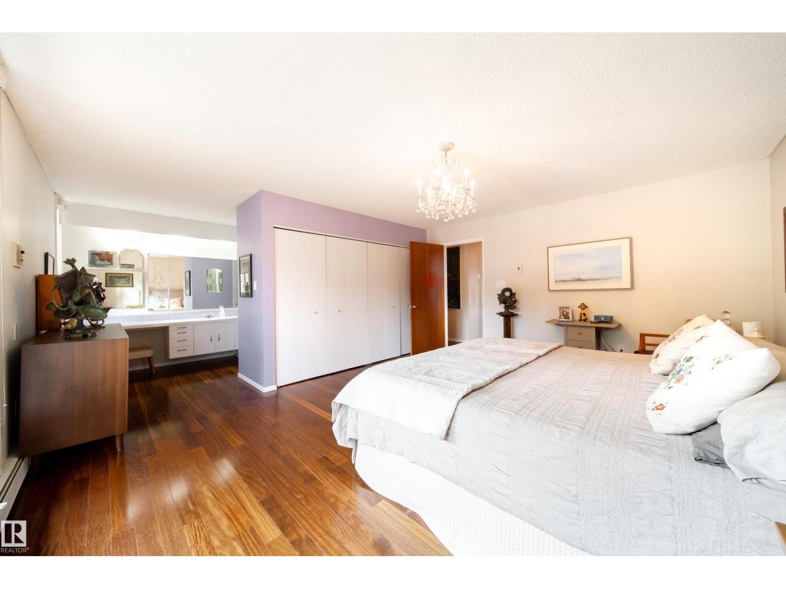 8703 137 ST NW - 40