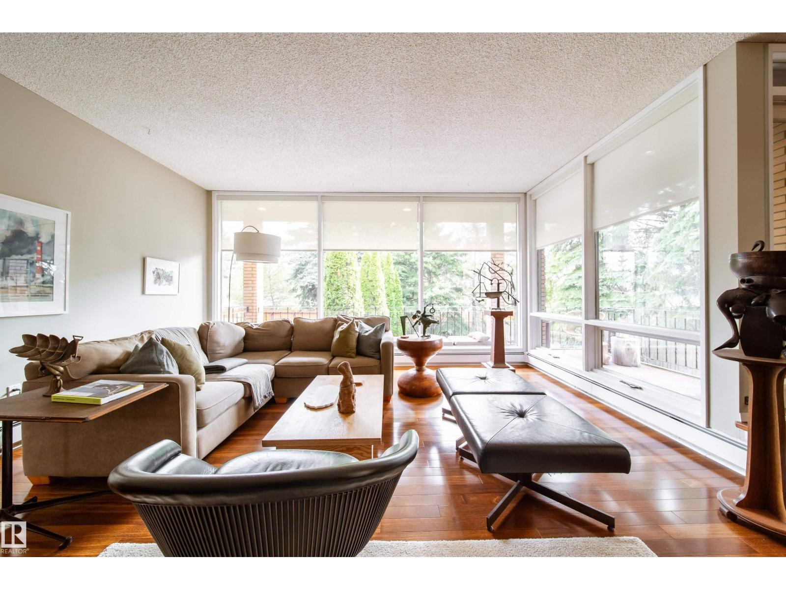8703 137 ST NW - 12