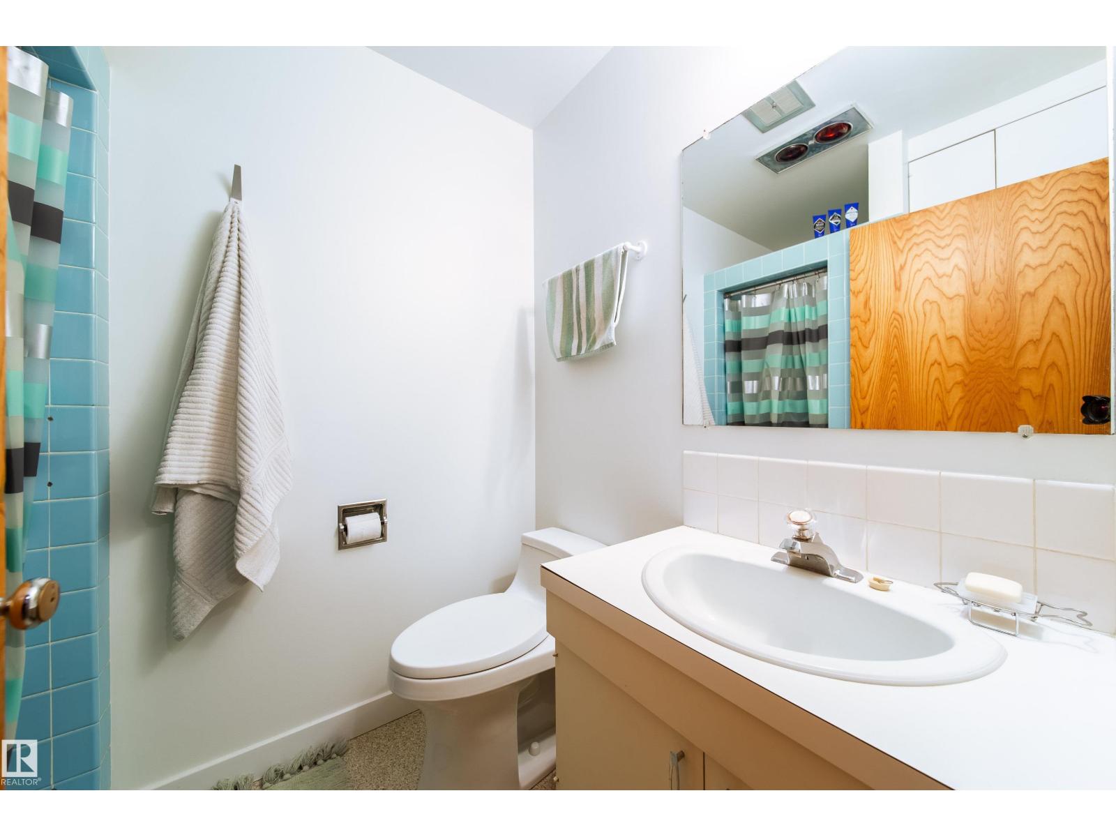 8703 137 ST NW - 64