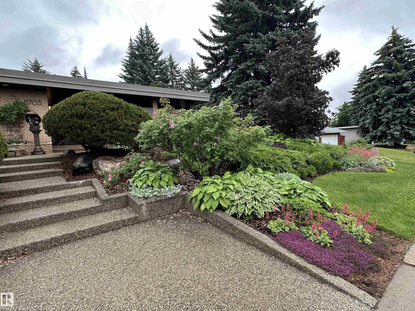 8703 137 ST NW - Image 2