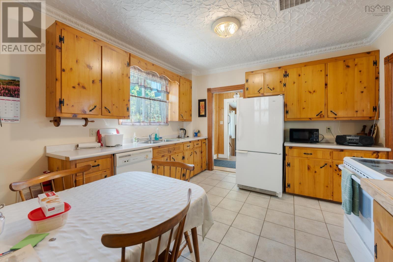 374 Main Street - 10