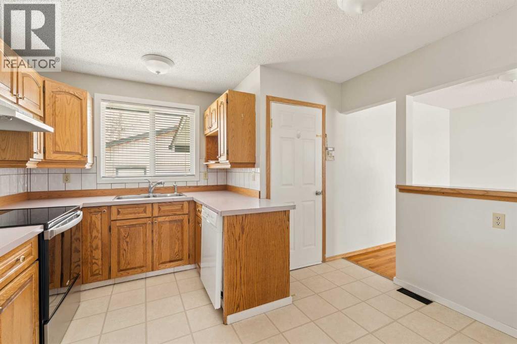 404 Manora Way NE - 18