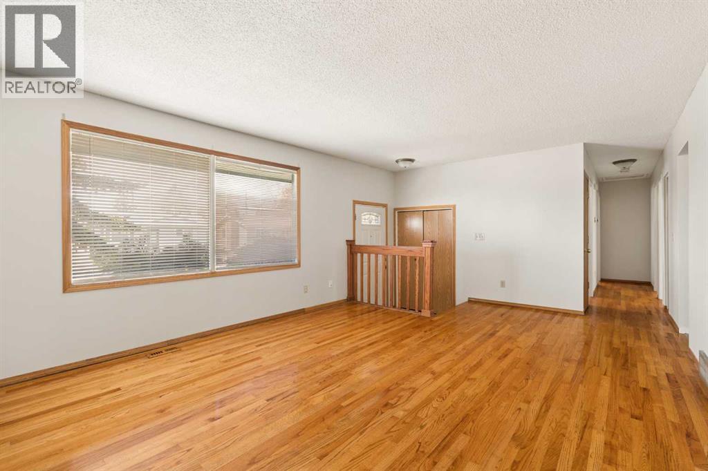 404 Manora Way NE - 8